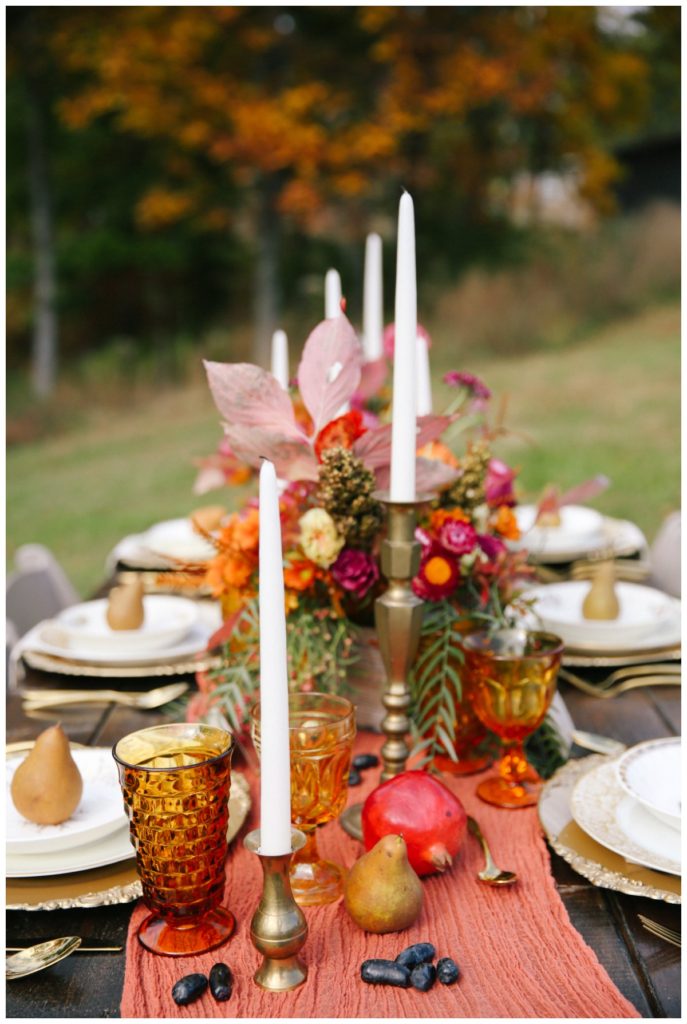 How to Make a DIY Table Runner for Thanksgiving | Custom Love Gifts